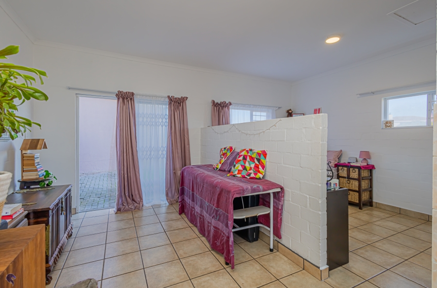 4 Bedroom Property for Sale in Country Club Western Cape
